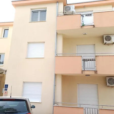 Apartment Dm *